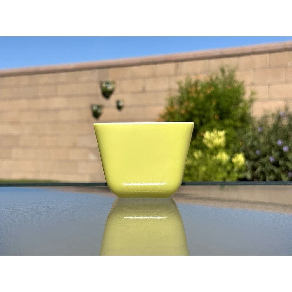 Pyrex 1-1/2 Cup Refrigerator Dish 501B Without Lid Yellow White Vintage